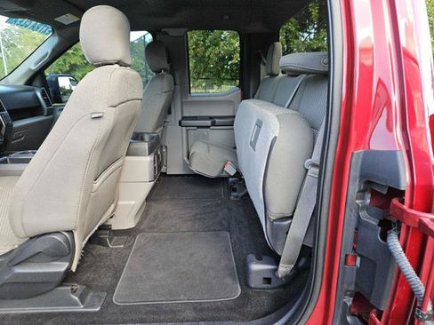 Used 2018 Ford F150 XLT AWD/4WD image 30