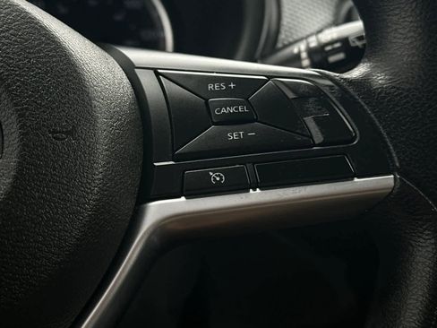 Used 2021 Nissan Kicks S image 30