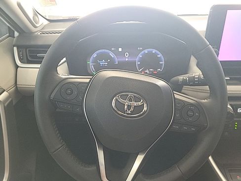 Used 2024 Toyota RAV4 Limited AWD/4WD image 11