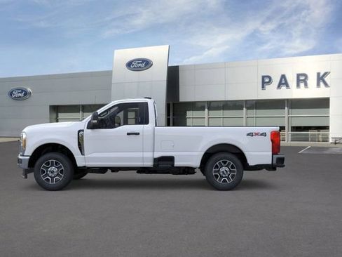 New 2025 Ford F350 XLT image 3