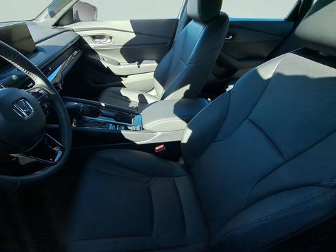 Used 2025 Honda Accord Sport image 33