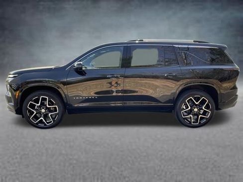 New 2026 Chevrolet Traverse High Country w/ LPO, Floor Liner Package FWD image 2