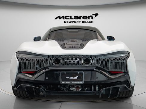 Used 2023 McLaren Artura RWD image 5