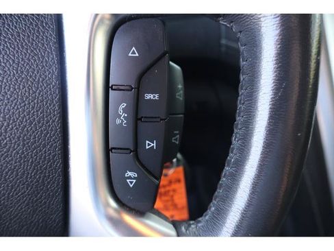 Used 2015 GMC Acadia SLE FWD image 11