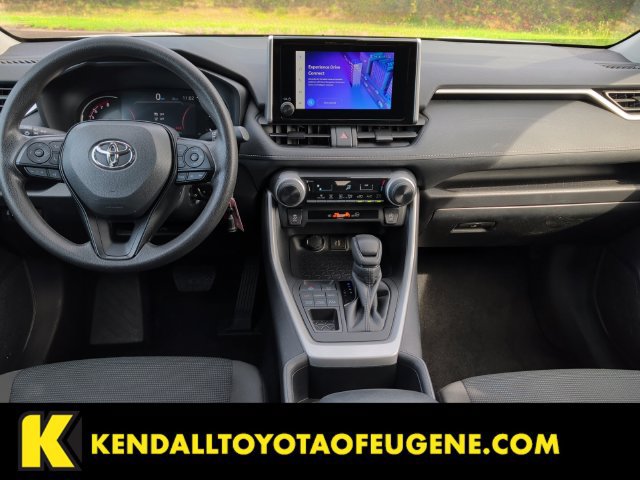 Used 2025 Toyota RAV4 LE AWD/4WD image 18
