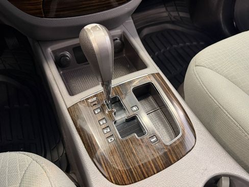 Used 2010 Hyundai Santa Fe GLS image 14