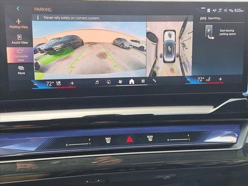 Used 2024 BMW i5 eDrive40i w/ M Sport Package RWD image 14