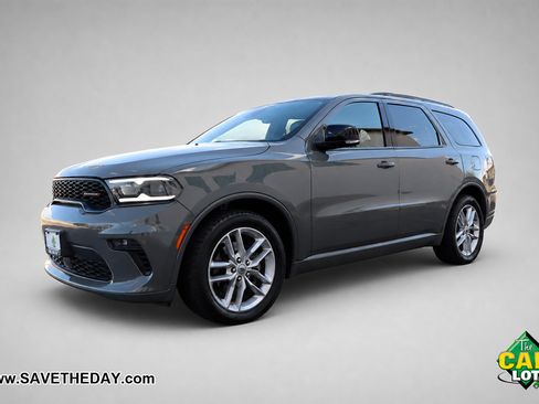 Used 2023 Dodge Durango GT RWD image 4