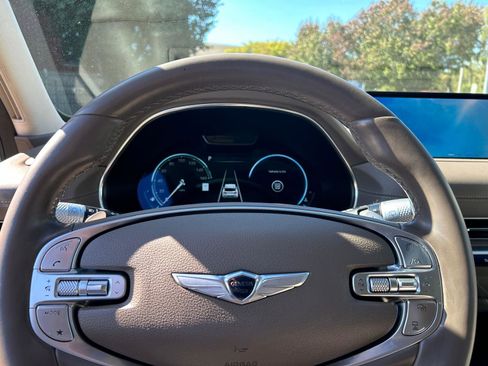 Used 2023 Genesis GV80 2.5T Prestige w/ Prestige Package image 12