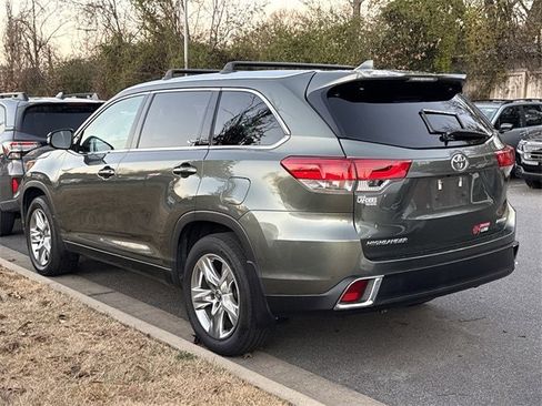 Used 2019 Toyota Highlander Limited image 3