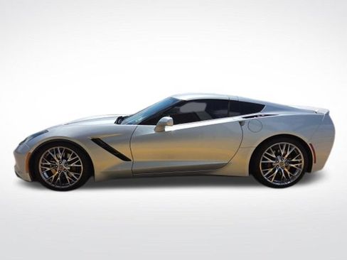 Used 2016 Chevrolet Corvette Stingray Coupe RWD image 5