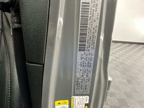 Used 2019 Jeep Wrangler Unlimited Sahara image 30