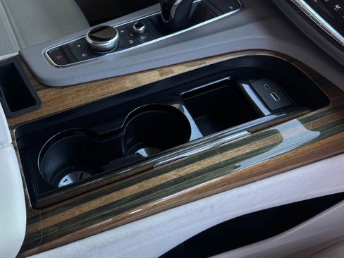 Used 2022 Cadillac Escalade Sport Platinum w/ LPO, ONYX Package image 33