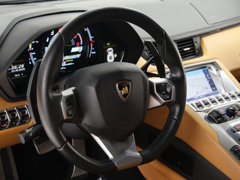 Used 2014 Lamborghini Aventador LP 700-4 image 15