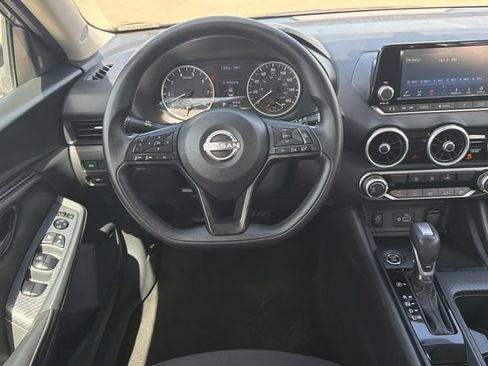 Used 2024 Nissan Sentra S FWD image 14