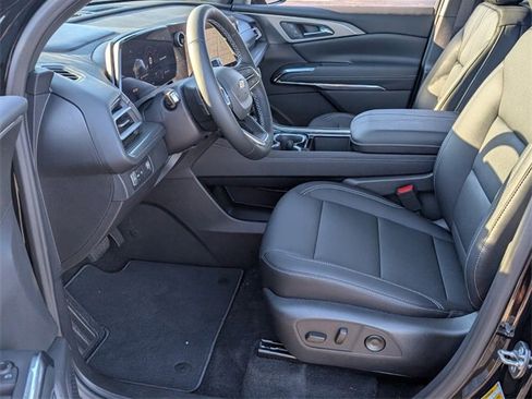 New 2026 Chevrolet Traverse LT w/ Sun and Wheel Package image 5