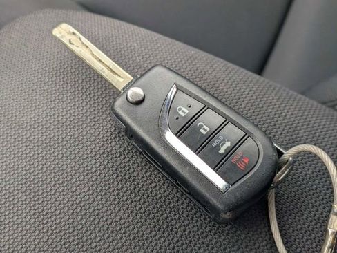 Used 2024 Toyota Corolla LE image 31