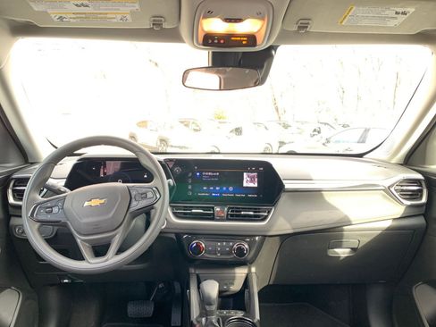 Used 2025 Chevrolet TrailBlazer LT image 31