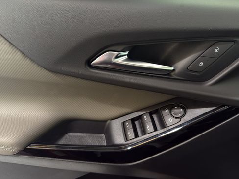 New 2026 Chevrolet Equinox LT w/ Convenience Package II image 28