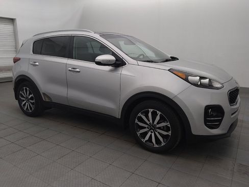 Used 2017 Kia Sportage EX w/ EX Technology Package FWD image 11