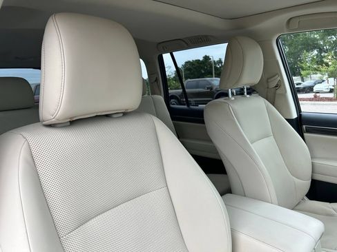 Used 2022 Lexus GX 460 Premium w/ Premium Package AWD/4WD image 41