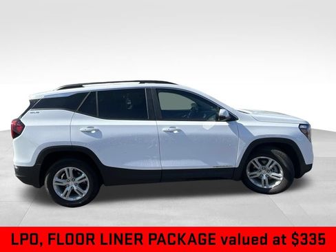 Used 2023 GMC Terrain SLE w/ Driver Convenience Package FWD image 6