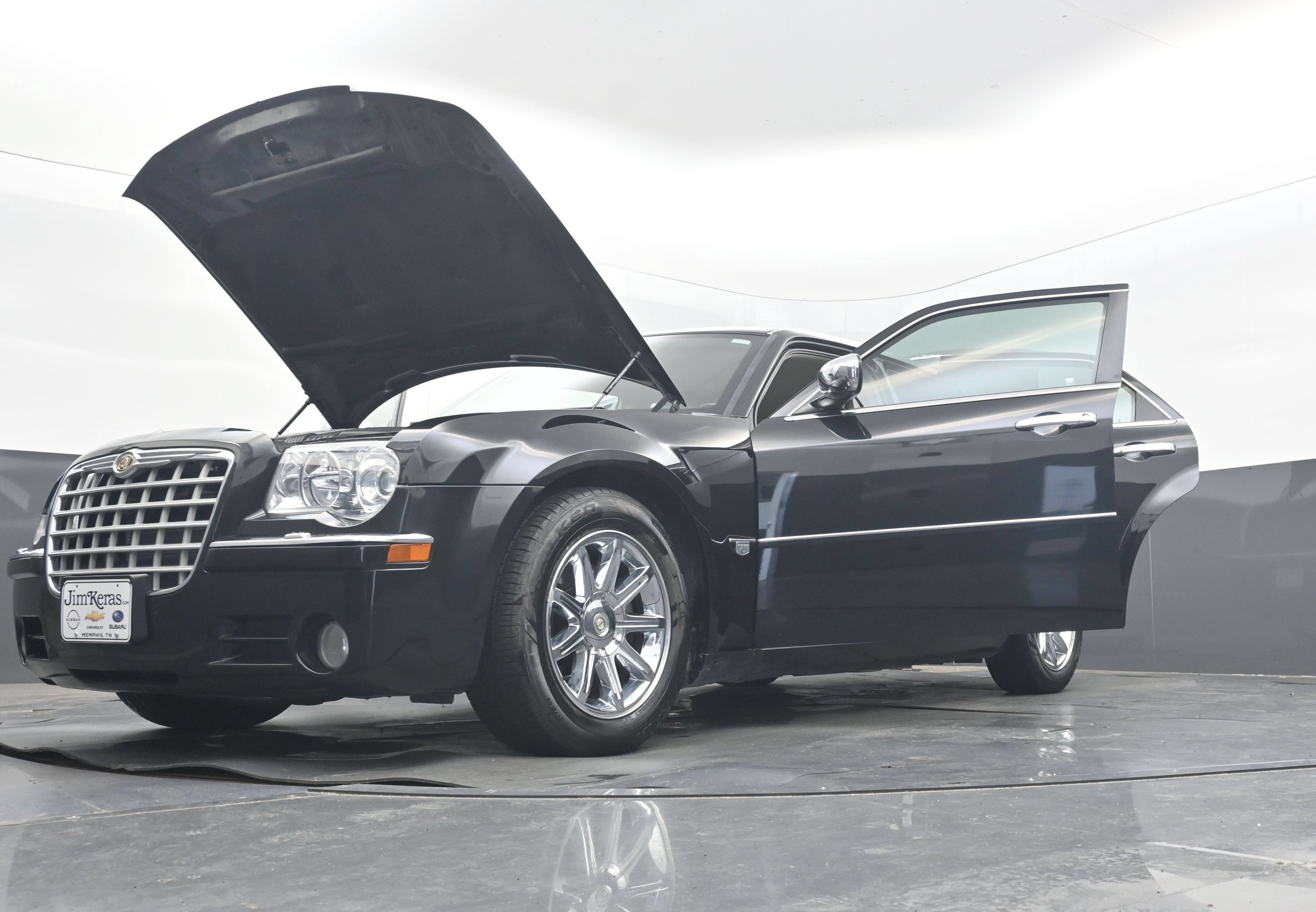 Used 2005 Chrysler 300 C w/ Navigation & Sound Group II RWD image 41