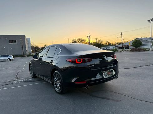 Used 2022 MAZDA MAZDA3 Sedan FWD image 7
