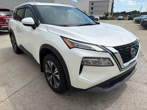 Used 2023 Nissan Rogue SV w/ SV Premium B Package FWD image 4