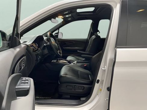 Used 2023 Honda Passport Elite image 11