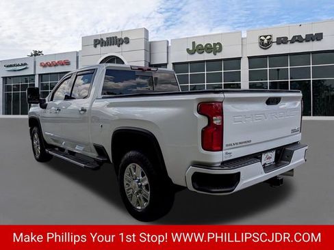 Used 2024 Chevrolet Silverado 3500 High Country w/ High Country Premium Package AWD/4WD image 5