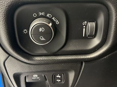 Used 2022 RAM 1500 Big Horn AWD/4WD image 21