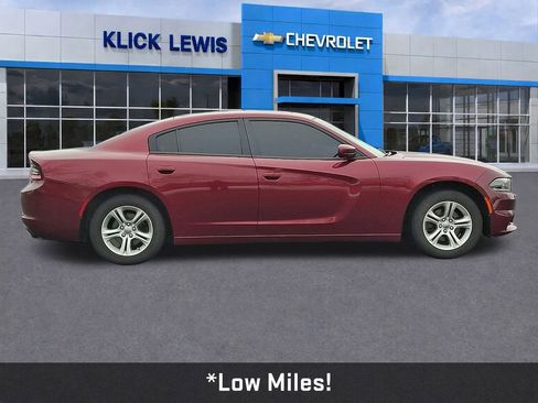 Used 2019 Dodge Charger SXT w/ Leather Interior Group image 9