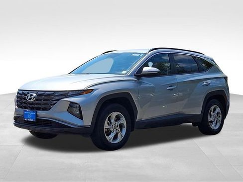 Used 2023 Hyundai Tucson SEL w/ Winter Package AWD/4WD image 3