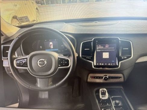 Used 2023 Volvo XC90 B6 Ultimate w/ Protection Package AWD/4WD image 4