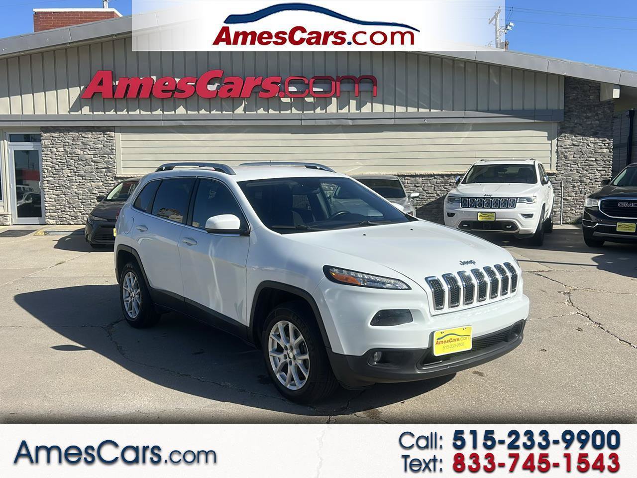 Used 2017 Jeep Cherokee Latitude w/ Safety/Convenience Group AWD/4WD image 1