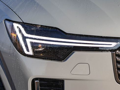 New 2026 Volvo XC90 T8 Plus w/ Protection Package Premier image 15