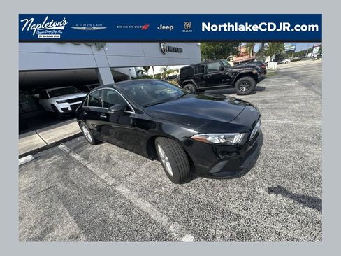 Used 2019 Mercedes-Benz A 220 4MATIC image 1