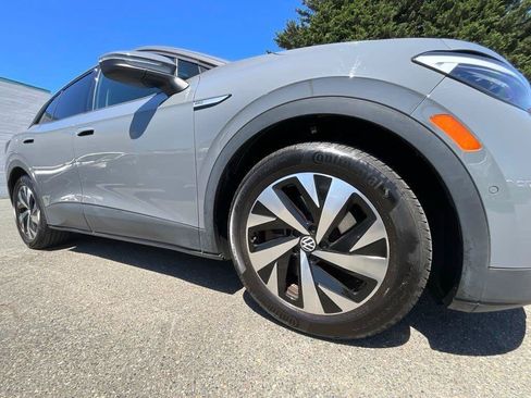 Used 2023 Volkswagen ID.4 Pro RWD image 9