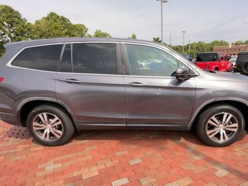 Used 2017 Honda Pilot EX-L image 2