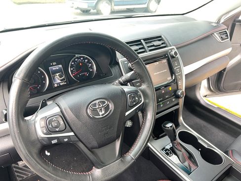 Used 2017 Toyota Camry SE image 35