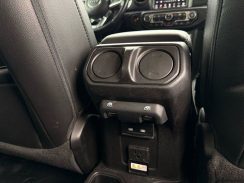 Used 2021 Jeep Gladiator Overland AWD/4WD image 37