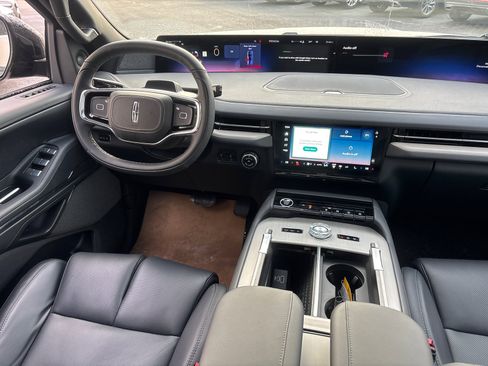 New 2026 Lincoln Navigator L Reserve w/ Jet Appearance Package image 31