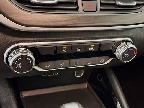 Used 2024 Nissan Altima 2.5 SV image 23