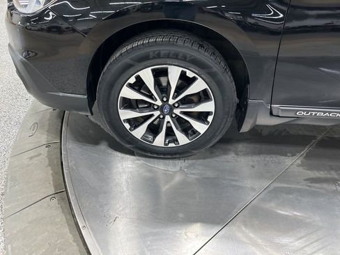 Used 2017 Subaru Outback 2.5i Limited image 32