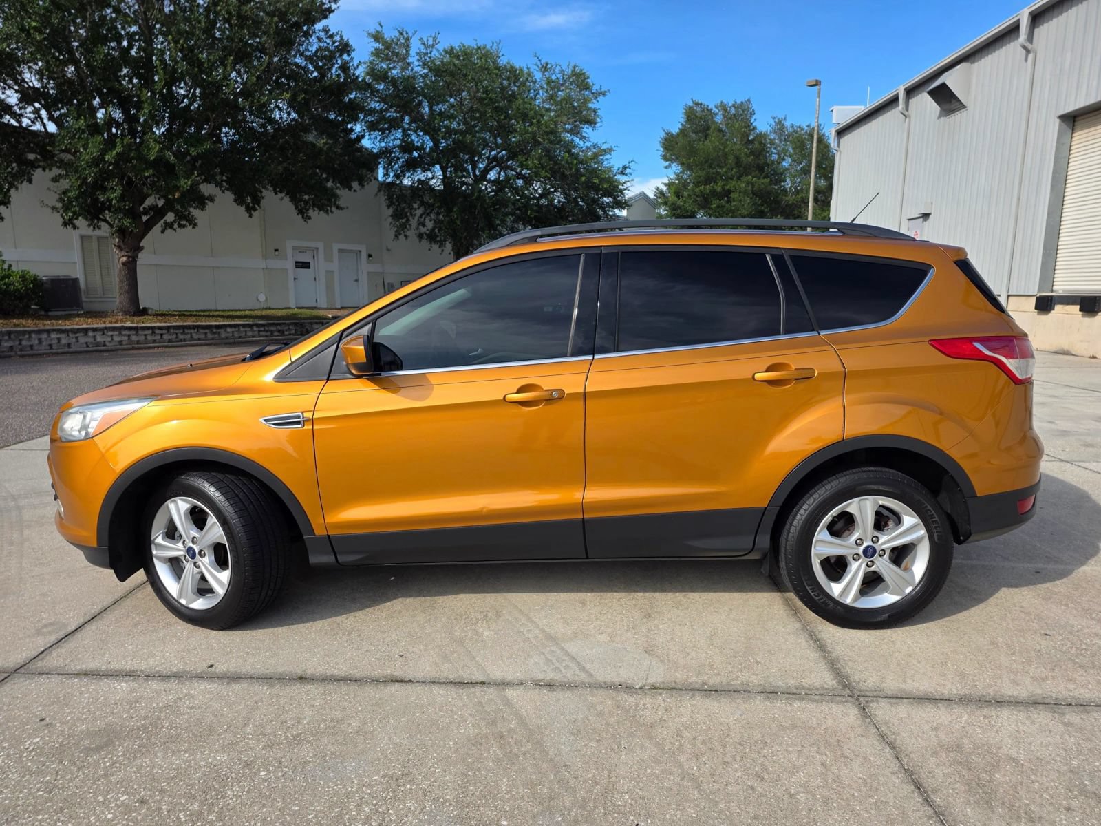Used 2016 Ford Escape SE w/ Equipment Group 201A FWD image 15
