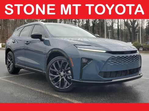 Used 2025 Toyota Crown Signia w/ Advanced Technology Package image 1