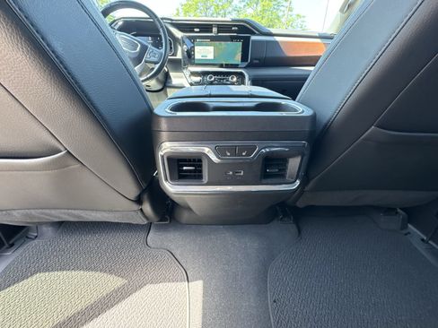 Used 2023 GMC Sierra 1500 Denali AWD/4WD image 22