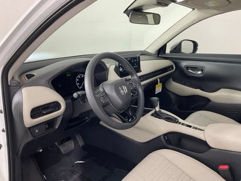 Used 2027 Honda HR-V LX image 19