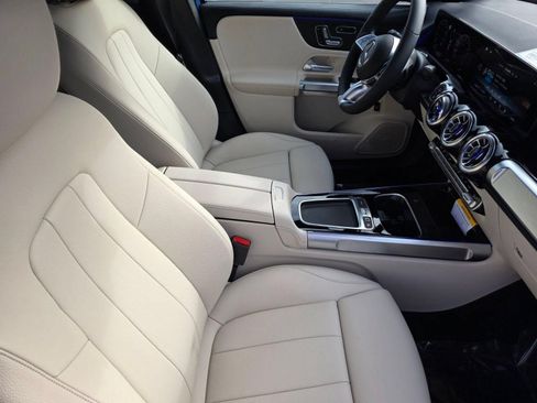 Certified 2026 Mercedes-Benz GLB 250 4MATIC image 21